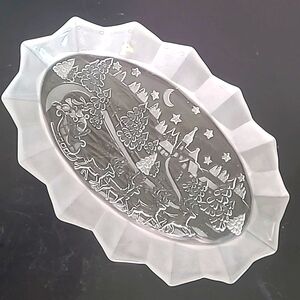 Christmas Scene Santa Claus Reindeer Nighttime Etched Frosted Glass Pie  Platter